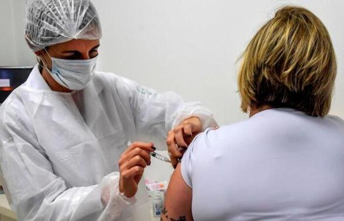 Agora, os testes no país contam 10 mil participantes/Foto: Nelson Almeida/AFP Agora, os testes no país contam 10 mil participantes/Foto: Nelson Almeida/AFP