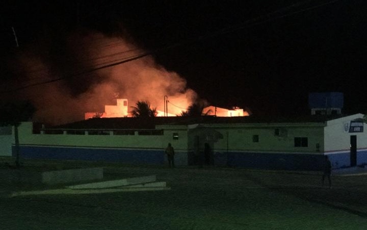 Fogos de artifício caíram próximo à ala que recebe pacientes com a Covid-19./Foto: Divulgação. Fogos de artifício caíram próximo à ala que recebe pacientes com a Covid-19./Foto: Divulgação.