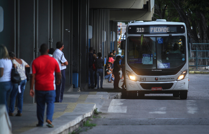 A linha mais reclamada pelos usuários em 2020, até o momento, é a 910 - Piedade/Rio Doce./Foto: Bruna Costa/Esp. DP. A linha mais reclamada pelos usuários em 2020, até o momento, é a 910 - Piedade/Rio Doce./Foto: Bruna Costa/Esp. DP.