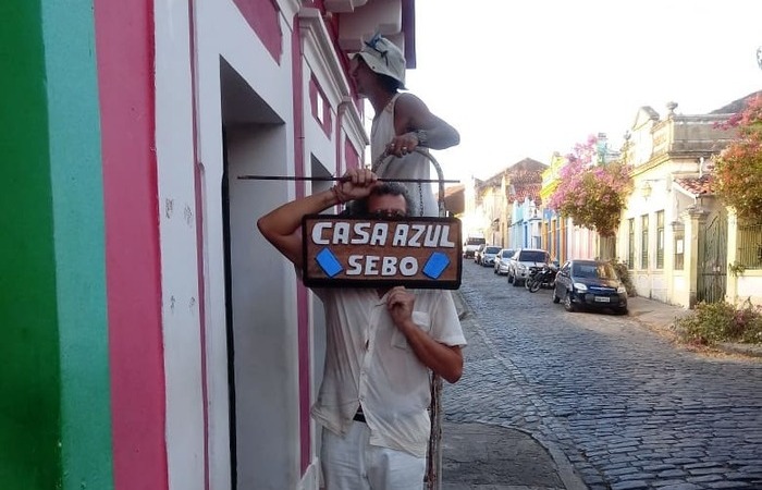 Espaço acolheu saraus, lançamento de livros, shows e exposições/Foto: Reprodução/Instagram @sebocasaazul Espaço acolheu saraus, lançamento de livros, shows e exposições/Foto: Reprodução/Instagram @sebocasaazul