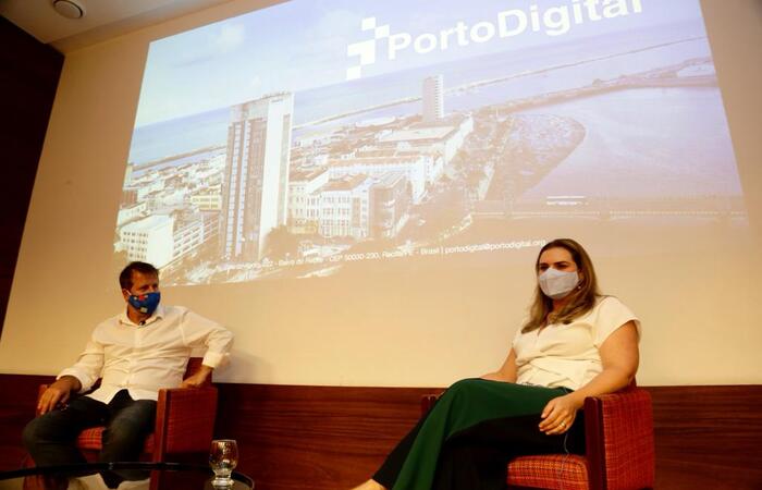 /A candidata do PT foi recebida pelo presidente do Porto Digital, Pierre Lucena. Foto: Divulgação /A candidata do PT foi recebida pelo presidente do Porto Digital, Pierre Lucena. Foto: Divulgação