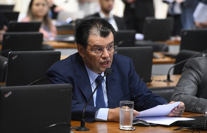 Eduardo Braga (MDB) é alvo de dois processos que podem cair nas mãos de Kassio Nunes no STF/Foto: Marcos Oliveira/Agência Senado Eduardo Braga (MDB) é alvo de dois processos que podem cair nas mãos de Kassio Nunes no STF/Foto: Marcos Oliveira/Agência Senado
