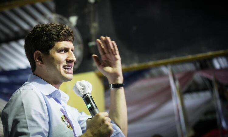 /Candidato do PSB tem 27% das intenções de voto, contra 16% e 14% de Mendonça Filho e Marília Arraes, respectivamente, em pesquisa do RealTime Big Data. Foto: Rodolfo Loepert/Divulgação /Candidato do PSB tem 27% das intenções de voto, contra 16% e 14% de Mendonça Filho e Marília Arraes, respectivamente, em pesquisa do RealTime Big Data. Foto: Rodolfo Loepert/Divulgação
