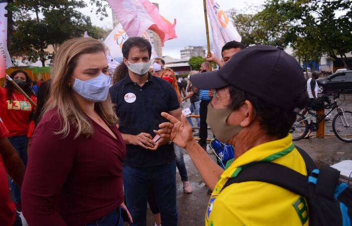 Marília conversou com pessoas que utilizam o transporte público na capital pernambucana. Foto: PH Reynaux/Divulgação/Foto: PH Reynaux/Divulgação