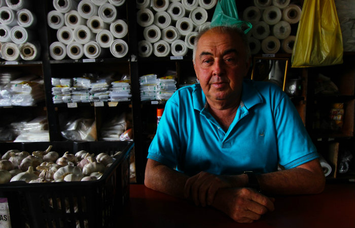 "Tudo que tenho conquistei trabalhando aqui com meu esforço. Só tenho a agradecer. O Ceasa me ensinou a viver%u201D, Livan Lins,
comerciante