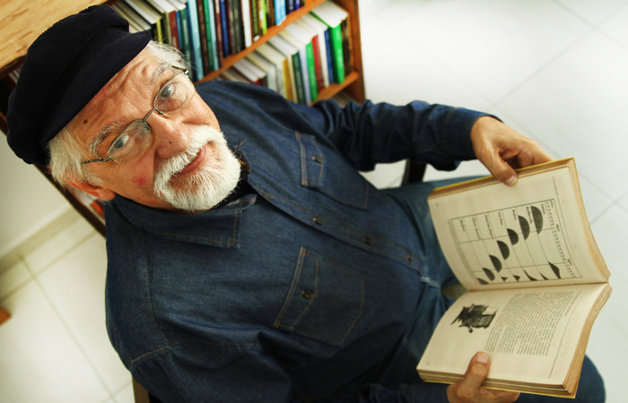 Tarcísio Pereira pretende lançar neste ano, pela sua editora, um livro de memórias da livraria.