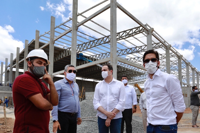 Governador também visitou obras em Glória do Goitá e Pombos.