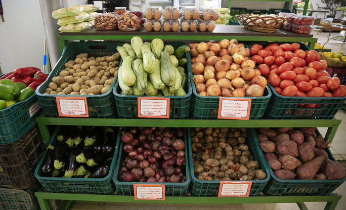Batata inglesa e coentro estão entre produtos que registraram maiores altas nos preços./Foto: Luiz Costa/SMCS/Divulgação Batata inglesa e coentro estão entre produtos que registraram maiores altas nos preços./Foto: Luiz Costa/SMCS/Divulgação