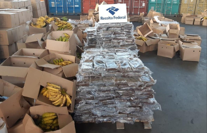 Os criminosos camuflavam drogas em cargas de bananas./Foto: PF/ Divulgação Os criminosos camuflavam drogas em cargas de bananas./Foto: PF/ Divulgação