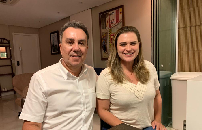 O presidente estadual do Podemos, deputado federal Ricardo Teobaldo, e a candidata &agrave; prefeita do Recife, Mar&iacute;lia Arraes (PT)./Foto: Instagram/Reprodu&ccedil;&atilde;o