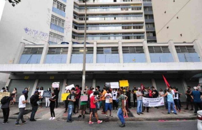 A unidade Belo Horizonte fechou as portas depois de manifestações contra a rede/Foto: Gladyston Rodrigues/EM A unidade Belo Horizonte fechou as portas depois de manifestações contra a rede/Foto: Gladyston Rodrigues/EM
