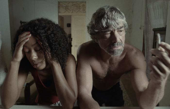 A Morte Habita à Noite, de Eduardo Morotó, com Mariana Nunes e Roney Villela, abre a Competitiva Ibero-americana de Longa-metragem/Foto: Divulgação A Morte Habita à Noite, de Eduardo Morotó, com Mariana Nunes e Roney Villela, abre a Competitiva Ibero-americana de Longa-metragem/Foto: Divulgação