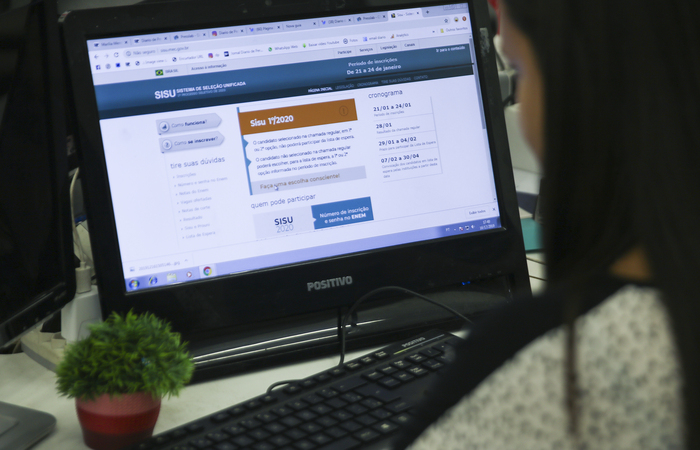 Computador deve ser desligado caso se não for ser usado por mais de uma hora. Foto: Tarciso Augusto / Esp. Dp foto/ Computador deve ser desligado caso se não for ser usado por mais de uma hora. Foto: Tarciso Augusto / Esp. Dp foto/