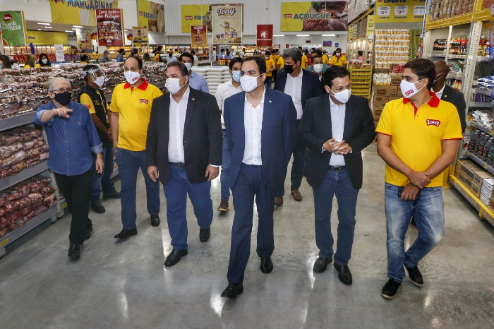 Paulo Câmara, Geraldo Julio e Eriberto Medeiros participaram da solenidade de abertura./Foto: Douglas Fagner/SEI/Divulgação