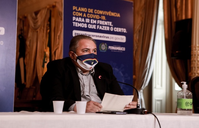 André Longo destacou que população deve se proteger neste fim de ano. Foto: Hélia Scheppa/SEI/