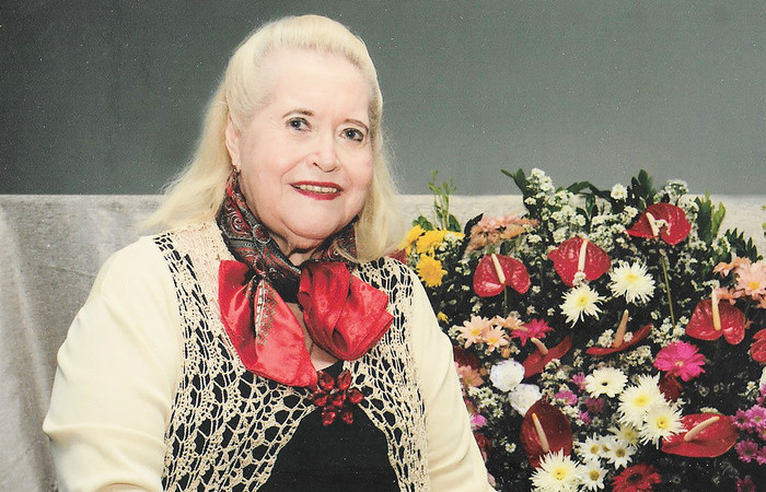 A autora tem quase 30 livros publicados e participação em mais de 130 antologias poéticas nacionais e internacionais/Foto: Divulgação A autora tem quase 30 livros publicados e participação em mais de 130 antologias poéticas nacionais e internacionais/Foto: Divulgação