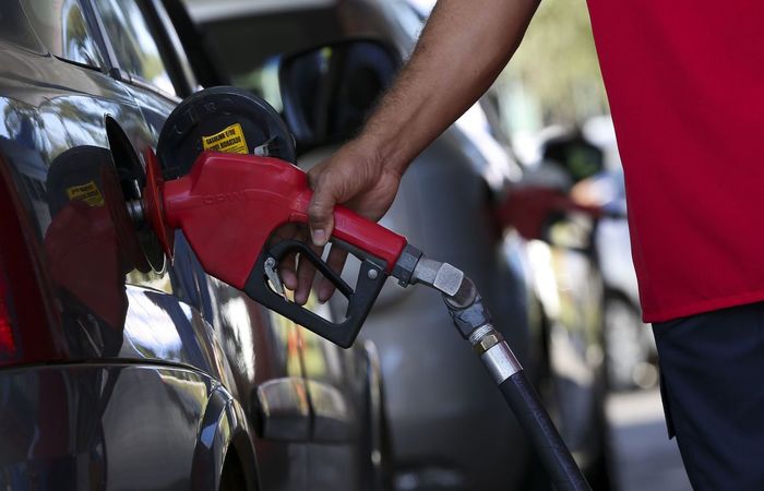 O preço médio do litro saiu de R$ 4,585 para R$ 4,752 no estado./Foto: Marcelo Camargo/Agência Brasil O preço médio do litro saiu de R$ 4,585 para R$ 4,752 no estado./Foto: Marcelo Camargo/Agência Brasil