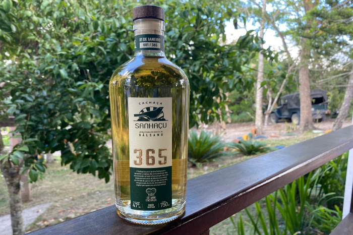 Cachaça pernambucana lançou linha para cada dia do ano.