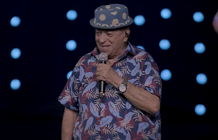 Genival Lacerda durante o show Minha Estrada/Foto: YouTube/Reprodução Genival Lacerda durante o show Minha Estrada/Foto: YouTube/Reprodução
