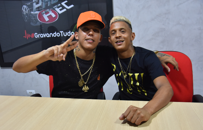 MC Elvis e Troinha