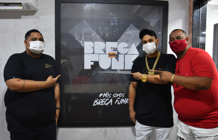 Diego Zika, Júnior Silva e Pepeu Nascimento, sócios da Brega Inn Funk/Foto: André Santos/Divulgação Diego Zika, Júnior Silva e Pepeu Nascimento, sócios da Brega Inn Funk/Foto: André Santos/Divulgação