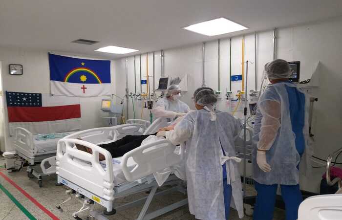Cinco enfermos foram encaminhados para leitos de UTI no Hospital de Referência estadual/Foto: SES-PE/Divulgação