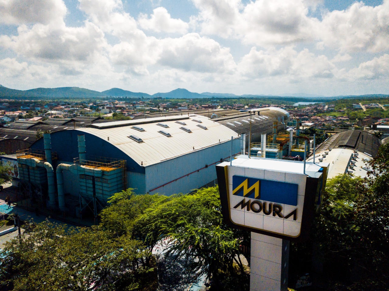 As vagas s&atilde;o para as unidades de Belo Jardim e Recife./Foto: Grupo Moura/Divulga&ccedil;&atilde;o.