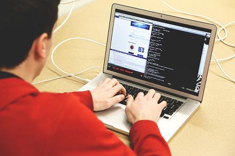 Objetivo da iniciativa é reduzir o déficit de mão de obra qualificada na área de tecnologia da informação./Foto: Pixabay/Reprodução