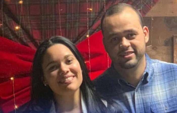 Pastor Douglas (na foto, ao lado da mulher, a missionária Daiana) é acusado pela polícia dos Estados Unidos de ser terrorista/Foto: Reprodução/Redes Sociais Pastor Douglas (na foto, ao lado da mulher, a missionária Daiana) é acusado pela polícia dos Estados Unidos de ser terrorista/Foto: Reprodução/Redes Sociais