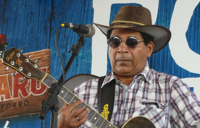 Músico Kayto em Caruru, em 2016/Foto: Facebook/Reprodução Músico Kayto em Caruru, em 2016/Foto: Facebook/Reprodução
