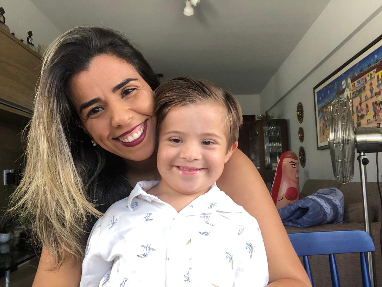 Fernandinho e sua mãe Maria Cláudia/Foto: Cortesia Fernandinho e sua mãe Maria Cláudia/Foto: Cortesia