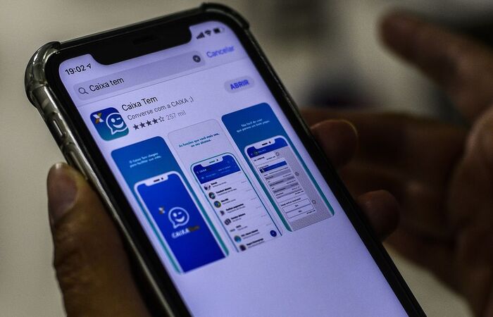 Procedimento pode ser feito totalmente pelo celular./Foto: Marcello Casal Jr/Agência Brasil Procedimento pode ser feito totalmente pelo celular./Foto: Marcello Casal Jr/Agência Brasil