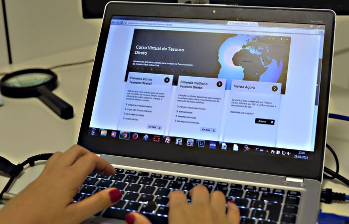 Títulos mais procurados foram os vinculados à inflação/Foto: Marcello Casal Jr/Agência Brasil