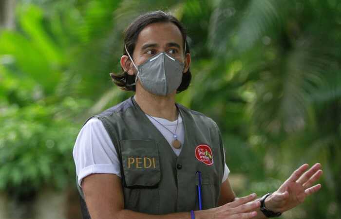 Veterinário, Márcio Silva, explica que foi preciso realizar adaptações no cotidiano dos animais