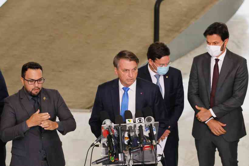 /Bolsonaro não utilizou o equipamento de segurança e ainda voltou atacar governadores e prefeitos. Foto: Isac Nóbrega/PR /Bolsonaro não utilizou o equipamento de segurança e ainda voltou atacar governadores e prefeitos. Foto: Isac Nóbrega/PR