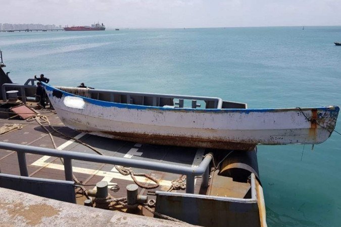 /Investigação tenta descobrir a nacionalidade dos ocupantes e as causas da morte. Aparelhos de celular vão ajudar a encontrar respostas. Foto: Divulgação/PF /Investigação tenta descobrir a nacionalidade dos ocupantes e as causas da morte. Aparelhos de celular vão ajudar a encontrar respostas. Foto: Divulgação/PF