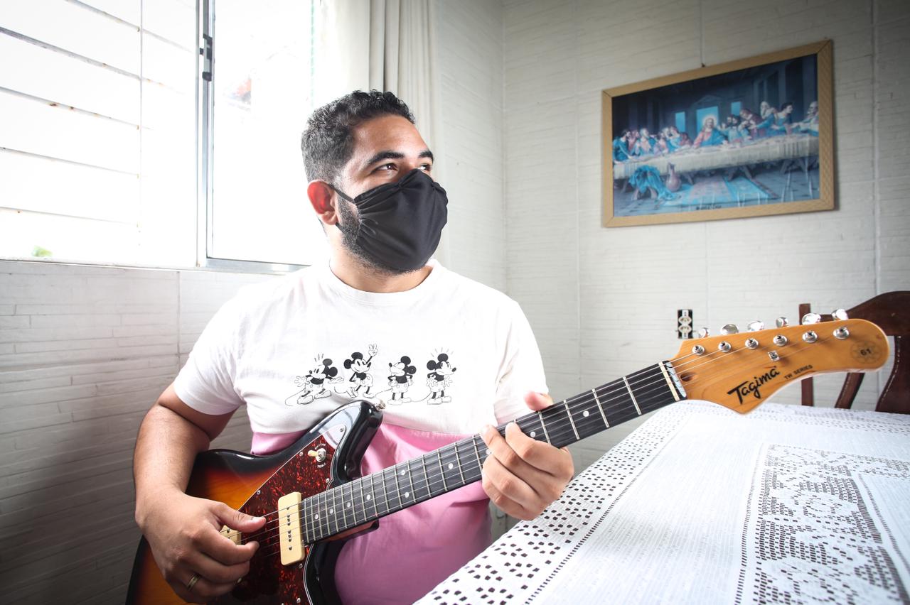 Vinícius Cavalcanti é estudante de direito e protestante/Foto: Hesíodo Góes/Esp.DP Vinícius Cavalcanti é estudante de direito e protestante/Foto: Hesíodo Góes/Esp.DP