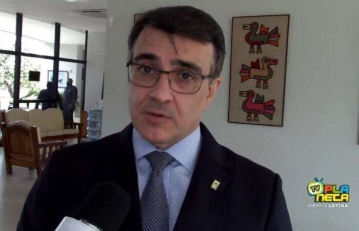 Ministro Carlos França também defendeu diálogo com a comunidade internacional, em discurso, prometendo uma gestão mais moderada e sem ideologismo, diferentemente do ex-ministro Ernesto Araújo/Reprodução/Youtube TV Planeta América Latina Ministro Carlos França também defendeu diálogo com a comunidade internacional, em discurso, prometendo uma gestão mais moderada e sem ideologismo, diferentemente do ex-ministro Ernesto Araújo/Reprodução/Youtube TV Planeta América Latina