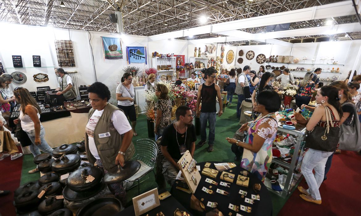 /As áreas mais afetadas foram atividades artesanais e artes cênicas. Foto: Marcelo Camargo/Agência Brasil /As áreas mais afetadas foram atividades artesanais e artes cênicas. Foto: Marcelo Camargo/Agência Brasil
