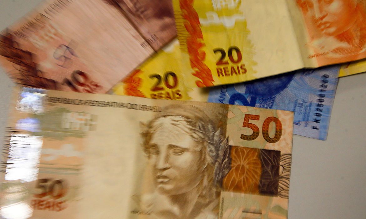 /A taxa é inferior à observada em fevereiro deste ano (2,71%). Foto: Marcelo Casal Jr/Agência Brasil