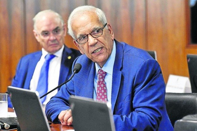 Proposta do senador Oriovisto Guimarães é desengavetada depois de o ministro Luís Roberto Barroso, do STF, determinar à Presidência do Senado a instalação da CPI que pretende apurar as ações e omissões do governo durante a pandemia de covid-19/Foto: Jane de Araújo/Correio Braziliense