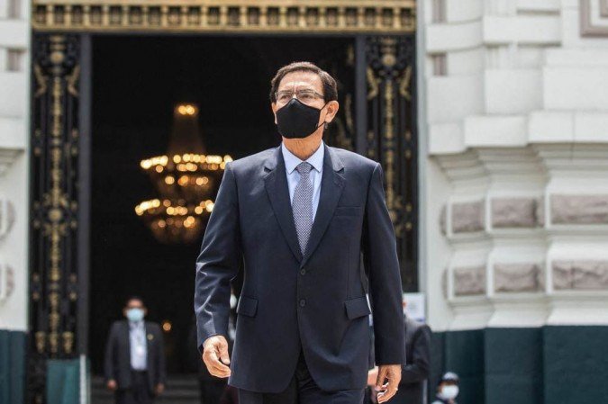 /O Ministério Público abriu em fevereiro uma investigação contra Vizcarra e outras pessoas pelo caso das vacinas. Foto: ERNESTO BENAVIDES/AFP