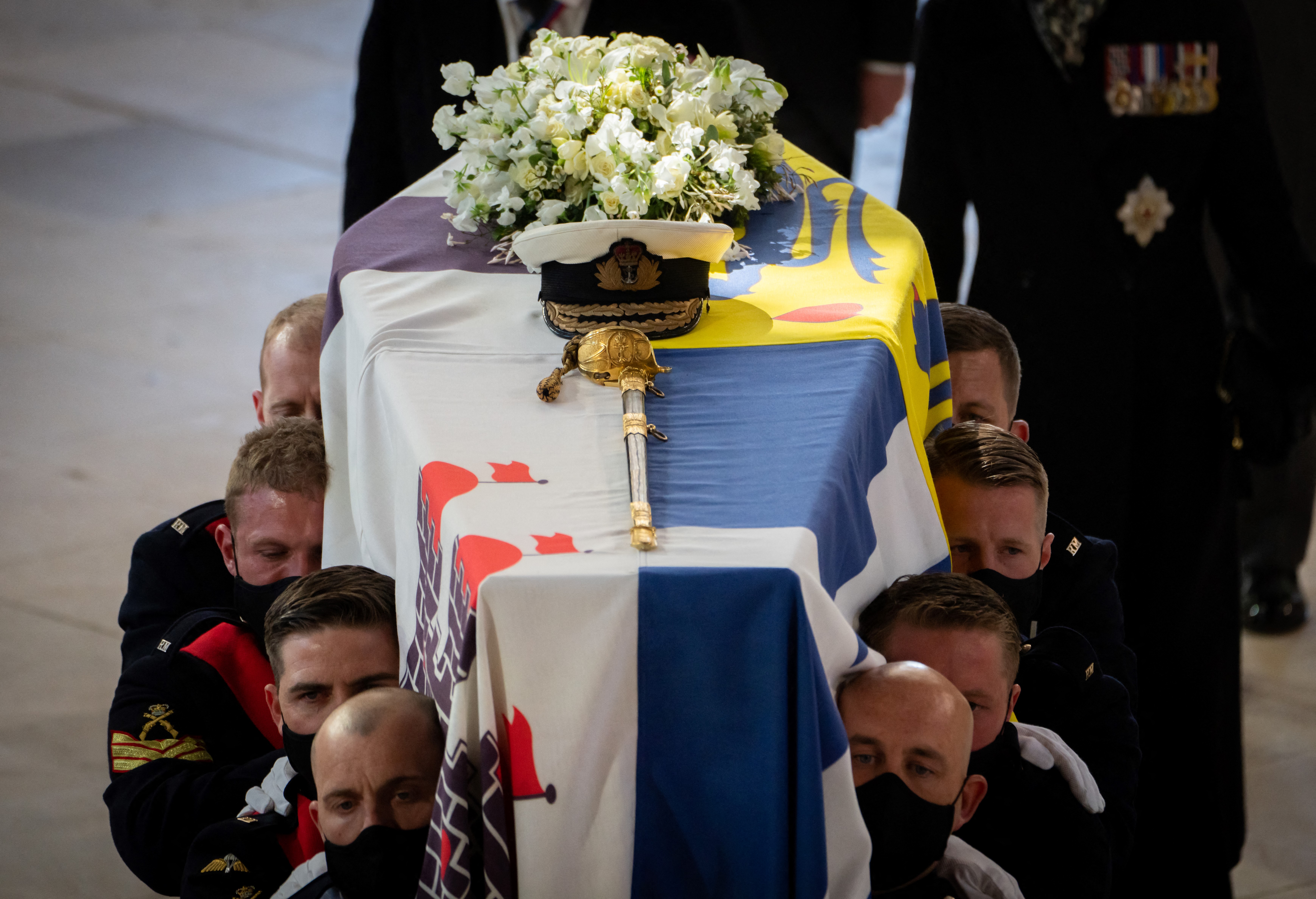 O caixão do Príncipe Philip foi enterrado na cripta real da Capela de São Jorge em Windsor/Danny Lawson / POOL / AFP O caixão do Príncipe Philip foi enterrado na cripta real da Capela de São Jorge em Windsor/Danny Lawson / POOL / AFP