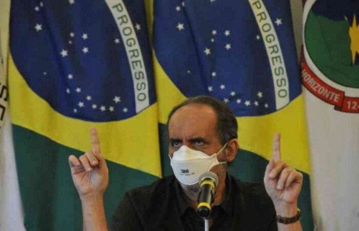 Sobre a falta de diálogo de prefeitos e governadores com o governo, o prefeito de BH diz que não perde 'mais tempo conversando' depois de um ano de pandemia/crédito: Juarez Rodrigues/EM/D.A PRESS