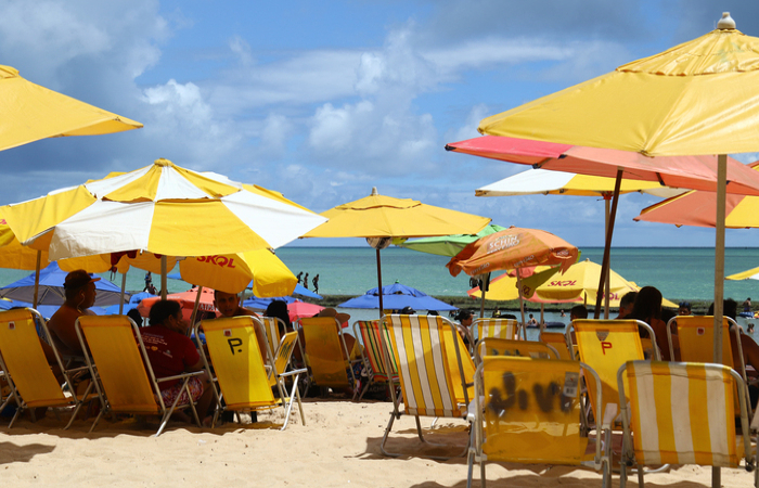Comércio de praia poderá funcionar de segunda à sexta-feira, das 9h às 16h/Foto: Marlon Diego/Arquivo DP Comércio de praia poderá funcionar de segunda à sexta-feira, das 9h às 16h/Foto: Marlon Diego/Arquivo DP
