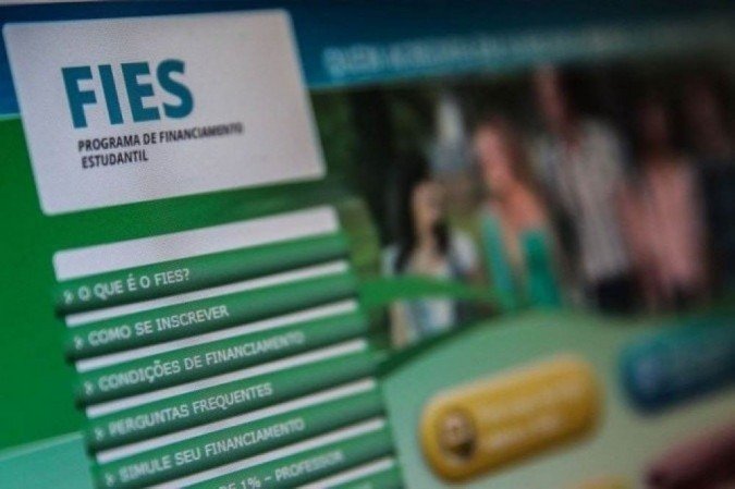 /Estudantes com contratos firmados até dezembro de 2017 precisam fazer procedimento. Foto: Marcello Casal Jr/Agência Brasil /Estudantes com contratos firmados até dezembro de 2017 precisam fazer procedimento. Foto: Marcello Casal Jr/Agência Brasil