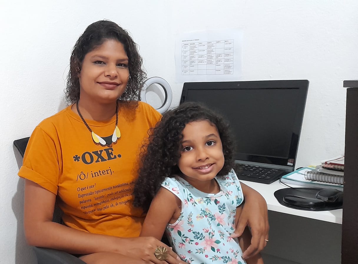 Suellen Barbosa, 35 anos, negra e estudante de jornalismo./Foto: Acervo Pessoal Suellen Barbosa, 35 anos, negra e estudante de jornalismo./Foto: Acervo Pessoal