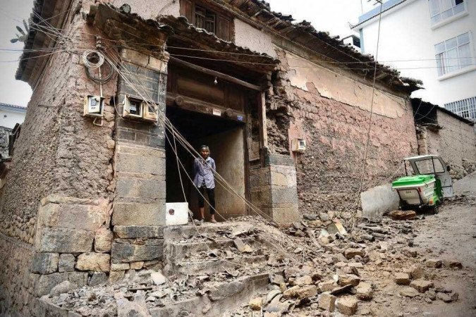 O primeiro terremoto, de magnitude 6,1, abalou Yunnan na sexta-feira às 21h48/Foto: OUT/ AFP