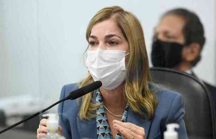 Secretária do Ministério da Saúde diz que tanto o pai quanto a mãe evoluíram bem depois de usar os remédios sem comprovação científica contra a Covid-19/foto: Jefferson Rudy/Agência Senado Secretária do Ministério da Saúde diz que tanto o pai quanto a mãe evoluíram bem depois de usar os remédios sem comprovação científica contra a Covid-19/foto: Jefferson Rudy/Agência Senado