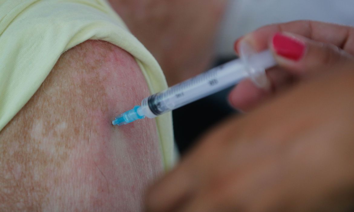 /Medida vale para aplicação da primeira dose do imunizante. Foto: Tânia Rego/Agência Brasil /Medida vale para aplicação da primeira dose do imunizante. Foto: Tânia Rego/Agência Brasil
